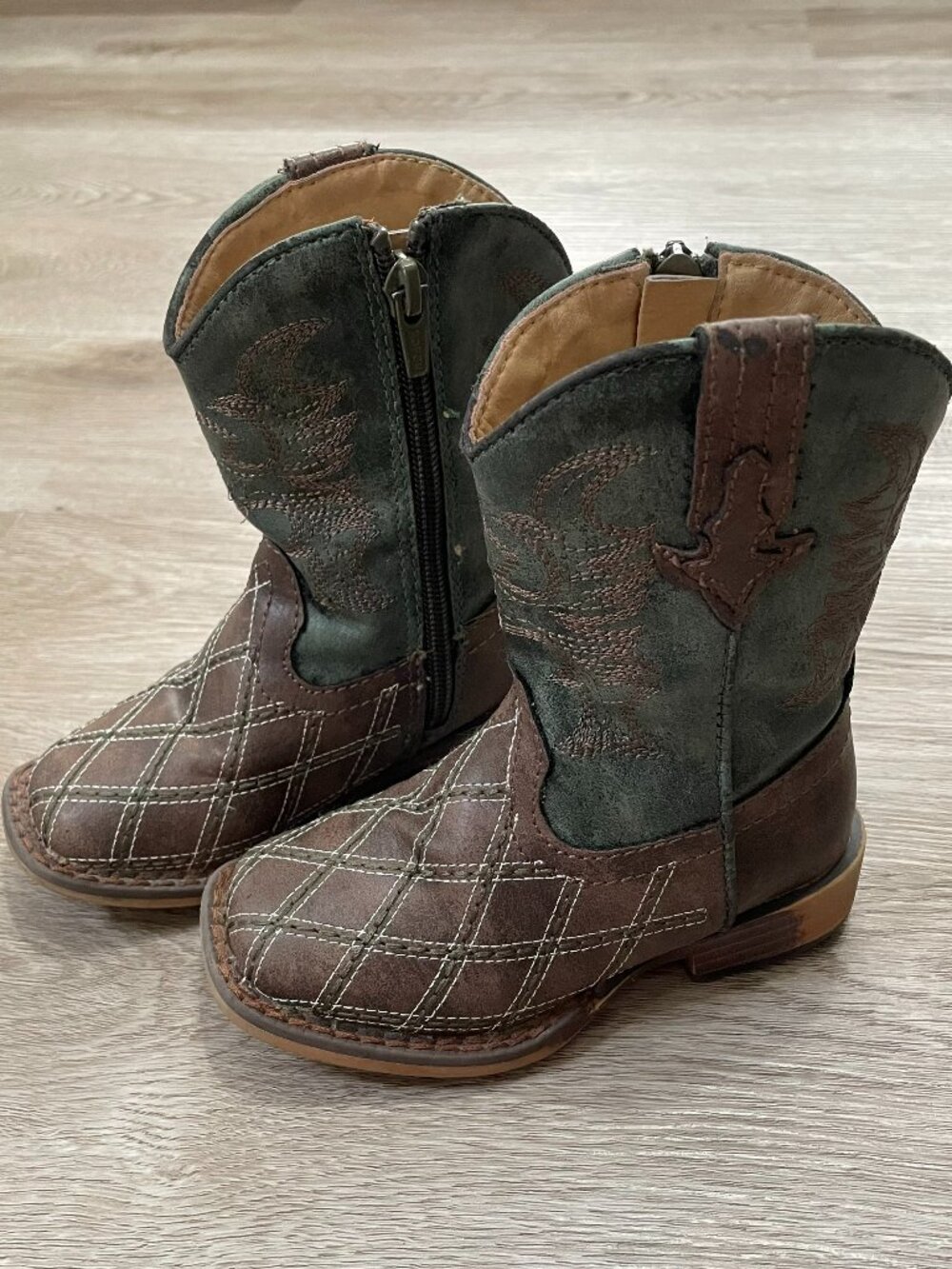Roper Cowboy Boots